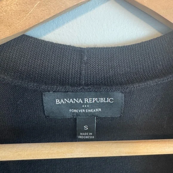 Banana Republic Forever Sweater Cardigan - Picture 2 of 12